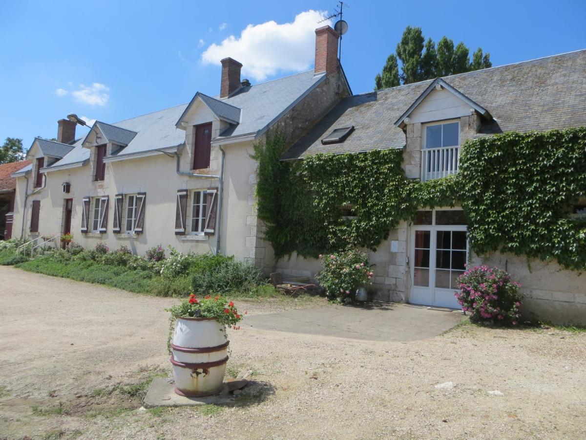 Bed and Breakfast La Ferme De L'Isle Et Sa Roulotte Avaray Экстерьер фото
